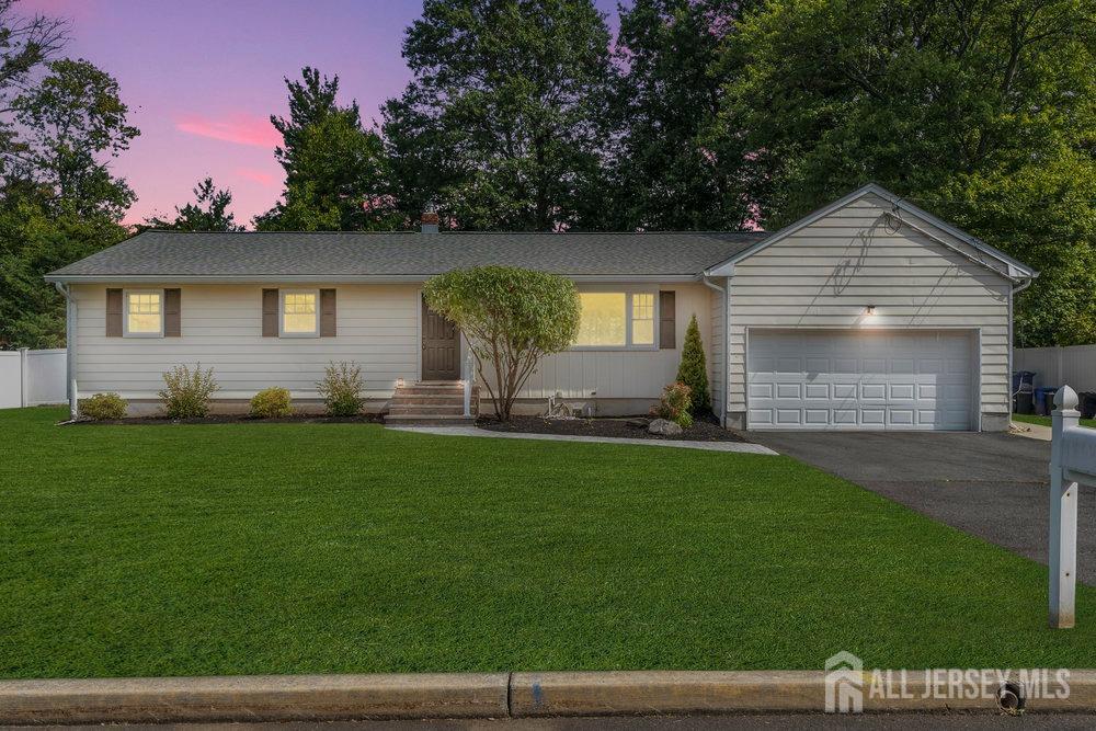 Omaha Rd, North Brunswick, NJ 08902