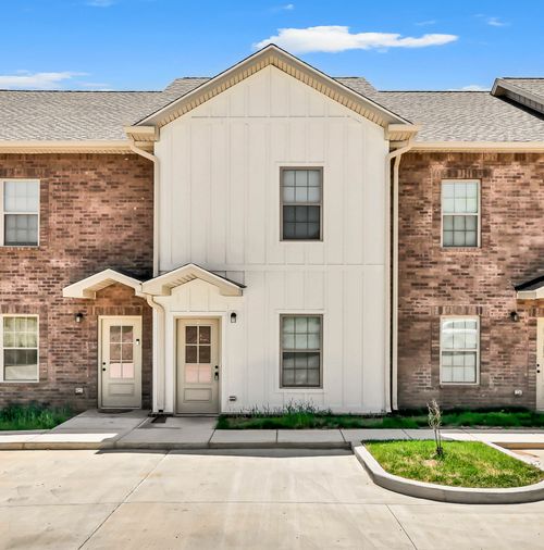 c2-500 Peachers Mill Road, Clarksville, TN, 37042 | Card Image