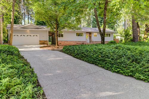 12785 Mayflower Dr, Nevada City, CA, 95959-8997 | Card Image