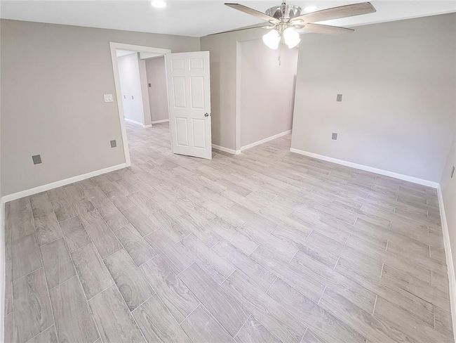 121 Wisteria St, House other with 3 bedrooms, 2 bathrooms and null parking in Lake Jackson TX | Image 8