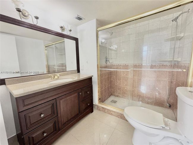 APT-307 - 3150 W Rolling Hills Cir, Condo with 2 bedrooms, 2 bathrooms and null parking in Davie FL | Image 12