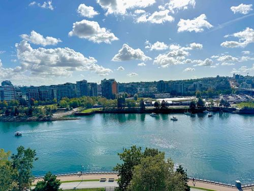 {{alt}} | Card Image