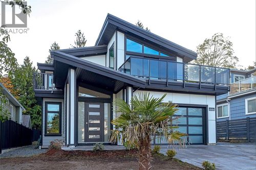 2555 Sinclair Rd, Victoria, BC, V8N1B7 | Card Image