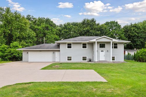 2965 Edgerton St, Little Canada, MN, 55117-1205 | Card Image