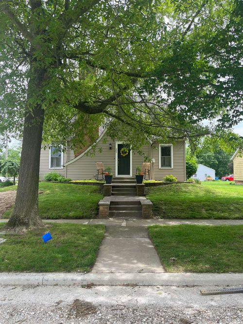 403 N Wayne St, North Manchester, IN, 46962-1653 | Card Image
