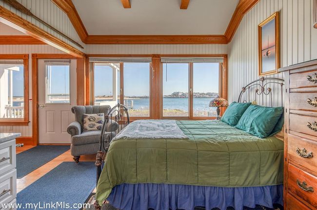 UNIT-5 - 47 E Chop Dr, Condo with 1 bedrooms, 1 bathrooms and null parking in Oak Bluffs MA | Image 4