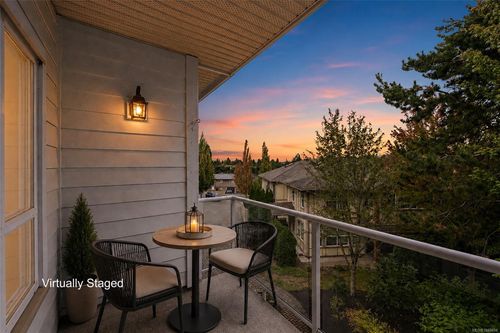 207-3915 Carey Rd, Saanich, BC, V8Z4E3 | Card Image