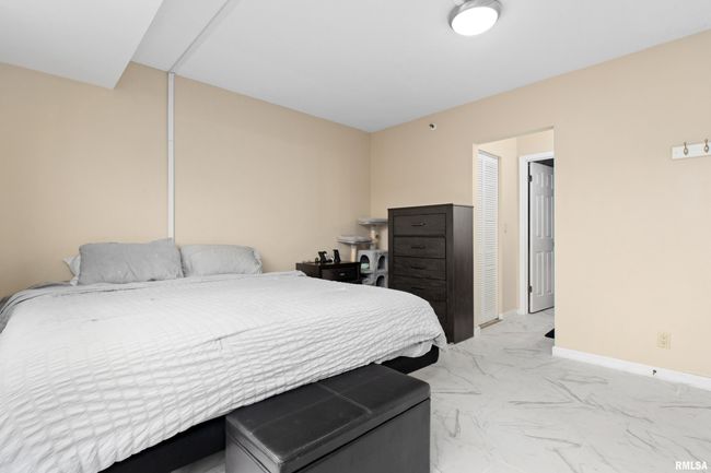 W5W - 125 Sw Jefferson Ave, Condo with 2 bedrooms, 2 bathrooms and null parking in Peoria IL | Image 23
