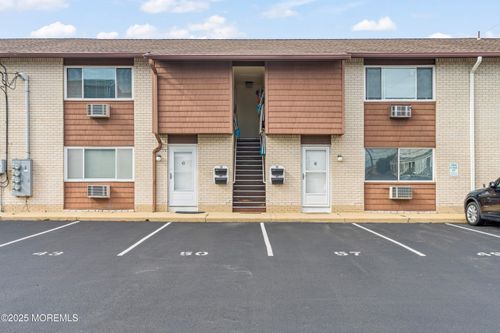 49-1 Osborne Pl, Sea Bright, NJ, 07760-2237 | Card Image