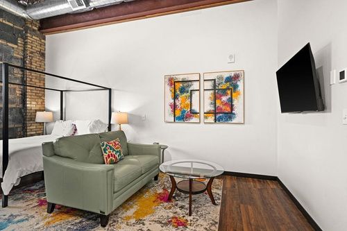 1403 Avenue C, Cloquet, MN, 55720-3759 | Card Image