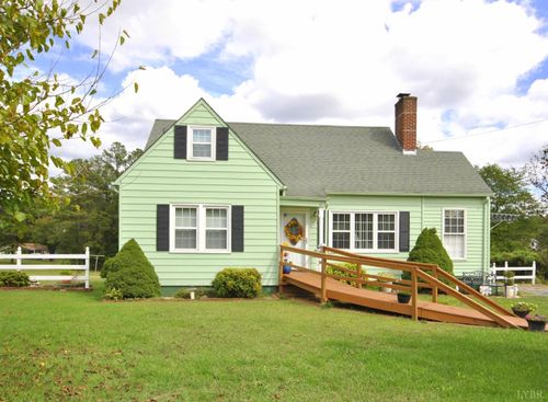 2113 Grit Rd, Hurt, VA, 24563-3121 | Card Image