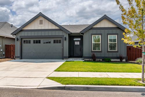 1076 Ne Henry Drive, Prineville, OR, 97754 | Card Image