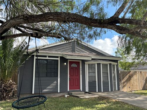 1717 Triple Crown Dr, Corpus Christi, TX, 78417-3132 | Card Image