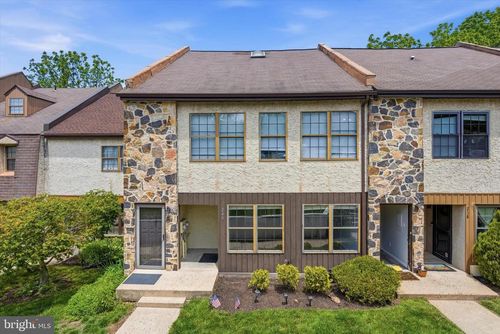 240 Smallwood Ct, WEST CHESTER, PA, 19380-1389 | Card Image
