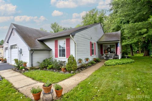 20 Sagamore Ave, Edison, NJ, 08820-2975 | Card Image