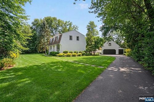 183 Wyckoff Ave, Wyckoff, NJ, 07481-2548 | Card Image