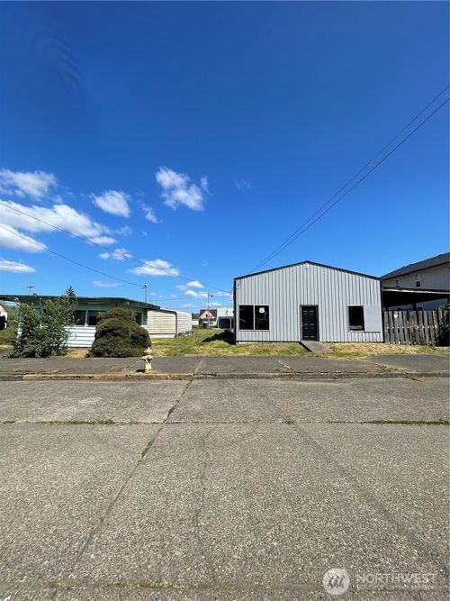 419 & 441 1st Street, Raymond, WA, 98577 | Card Image