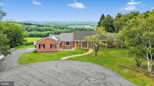 1721 Breckenridge Rd, ORWIGSBURG, PA, 17961-9544 | Card Image