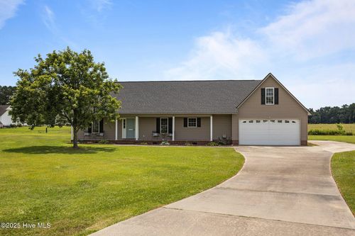 523 Redberry Ct, Grimesland, NC, 27837-9153 | Card Image