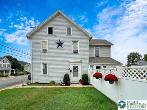 511 S Broadway, WIND GAP, PA, 18091-1412 | Card Image