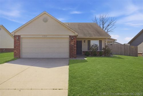 25844 E 90th Street E, Broken Arrow, OK, 74014 | Card Image