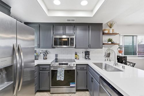 2373 Kings View Cir, Spring Valley, CA, 91977-3364 | Card Image