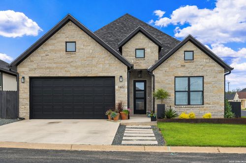 1602 Redwood Ct, Fredericksburg, TX, 78624-2203 | Card Image