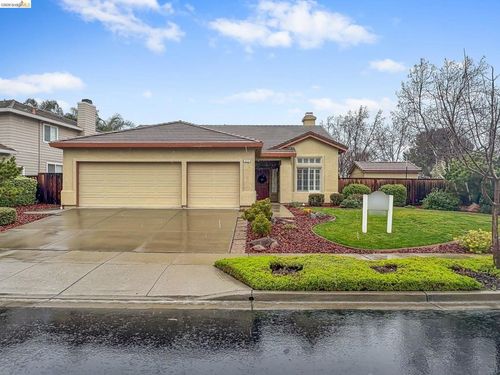 512 Red Rome Ln, Brentwood, CA, 94513-2686 | Card Image