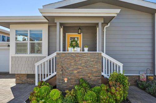 611 Poplar St, Half Moon Bay, CA, 94019-2128 | Card Image