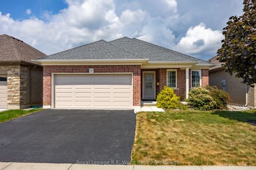 42 Hogarth Dr, Tillsonburg, ON, N4G0C3 | Card Image