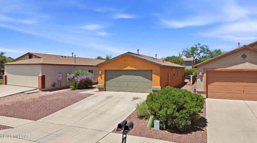 8466 S Burien Rd, Tucson, AZ, 85747-5762 | Card Image