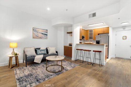 338-620 S Gramercy Pl, Los Angeles, CA, 90005-3297 | Card Image