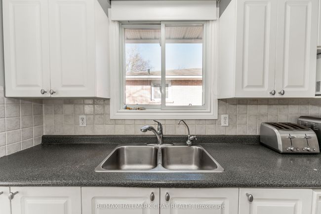 28 Brown St, House attached with 4 bedrooms, 2 bathrooms and 3 parking in Tottenham ON | Image 7