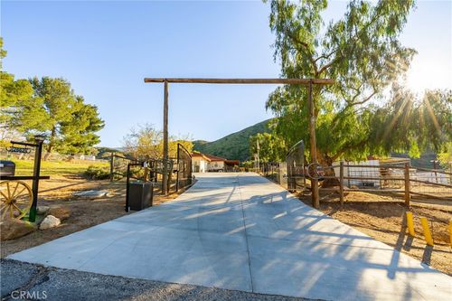 2862 Calmgarden Rd, Acton, CA, 93510 | Card Image
