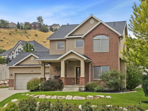 573 Canyon View Cir, North Salt Lake, UT, 84054-2606 | Card Image
