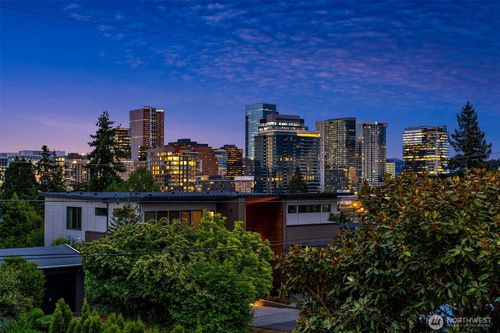 1333 98th Ave Ne, Clyde Hill, WA, 98004-3414 | Card Image