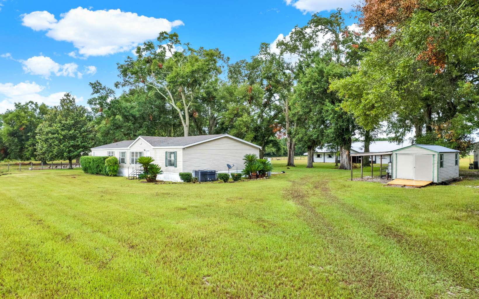 171st Pl, Live Oak, FL 32060