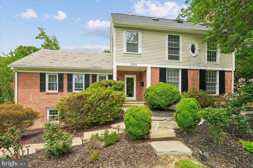 1305 Key Dr, ALEXANDRIA, VA, 22302-3411 | Card Image