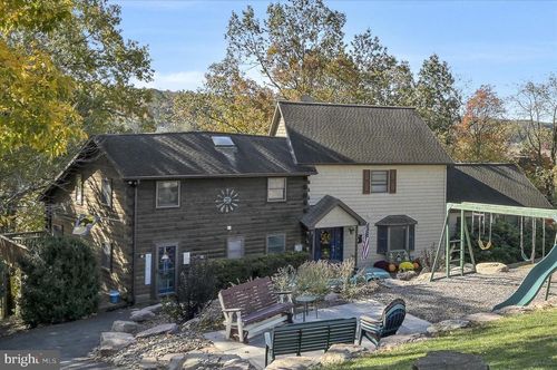 1489 Bearcat Cv, AUBURN, PA, 17922-9260 | Card Image