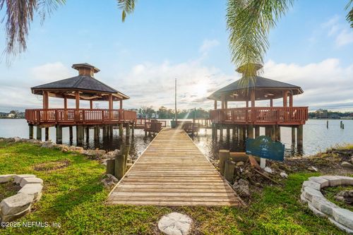 2910 Lake Shore Blvd, Jacksonville, FL, 32210-5341 | Card Image