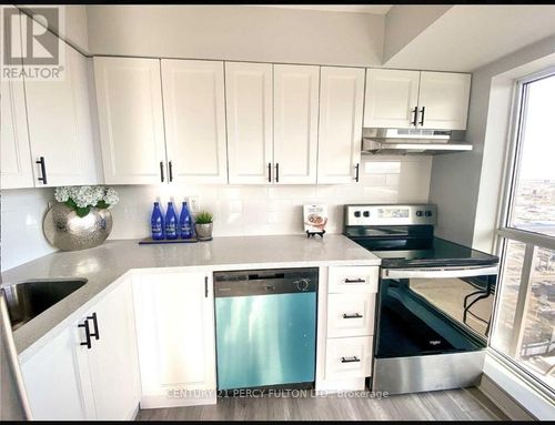 2003-215 Queen St W, Brampton, ON, L6Y1M6 | Card Image