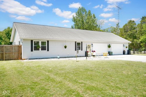 577A Southridge Dr, Bedford, IN, 47421 | Card Image