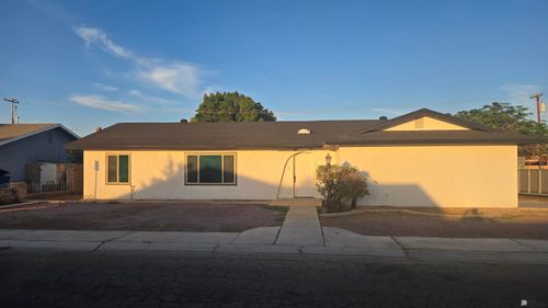 1897 S 22nd Ave, Yuma, AZ, 85364-5110 | Card Image