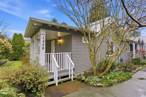 1558 Bowser Ave, North Vancouver, BC, V7P2Y3 | Card Image