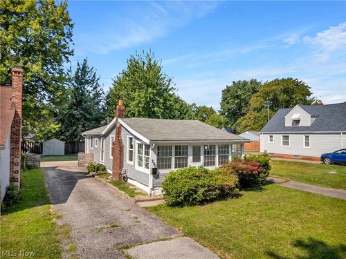 290 E 317th St, Willowick, OH, 44095-3542 | Card Image