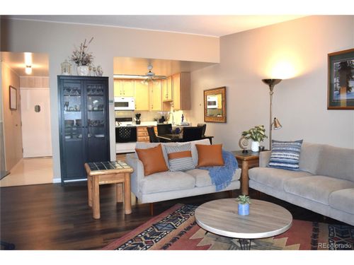 apt-11d-350 S Clinton St, Denver, CO, 80247-1247 | Card Image