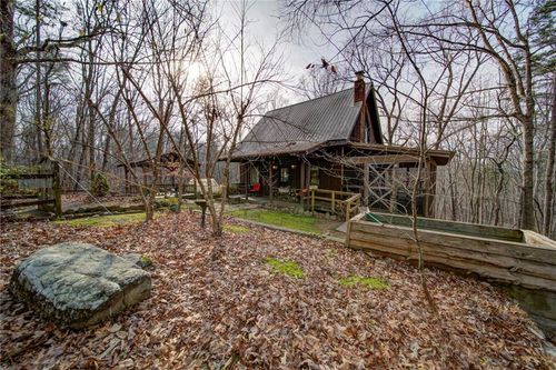 230 Skyview Dr, Clarkesville, GA, 30523-3668 | Card Image