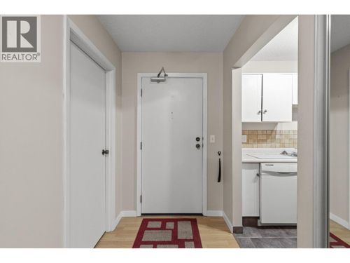 108-1035 Bernard Ave, Kelowna, BC, V1Y6P7 | Card Image
