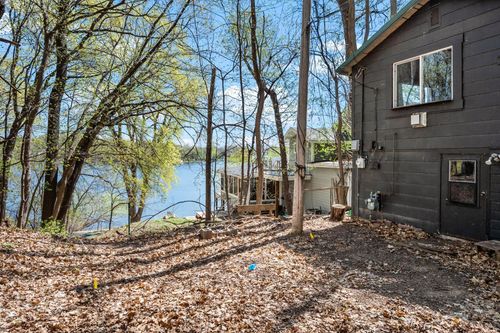 6711 Mohawk Dr, Chanhassen, MN, 55317-9431 | Card Image