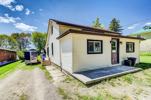 21 Main St W, Drayton, ON, N0G1P0 | Card Image